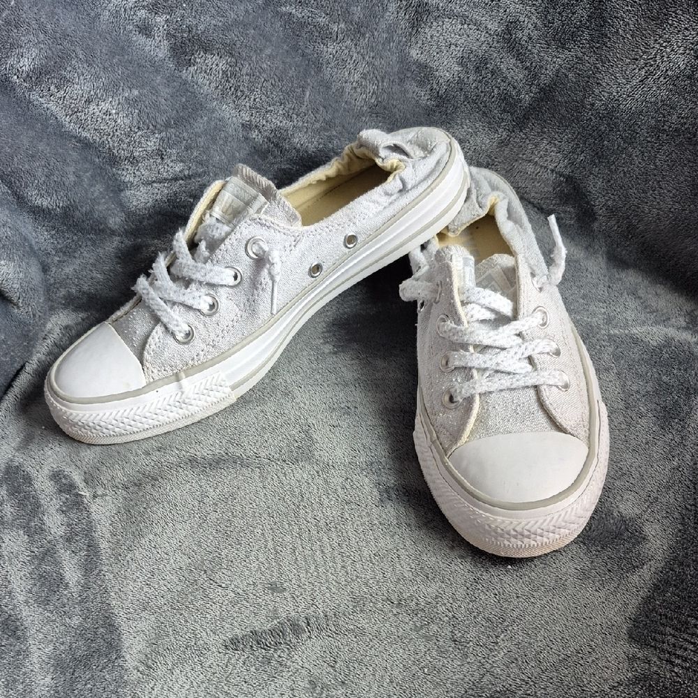 Converse Women's 8 Grey and White Scrunch Sneaker - Picture 1 of 8